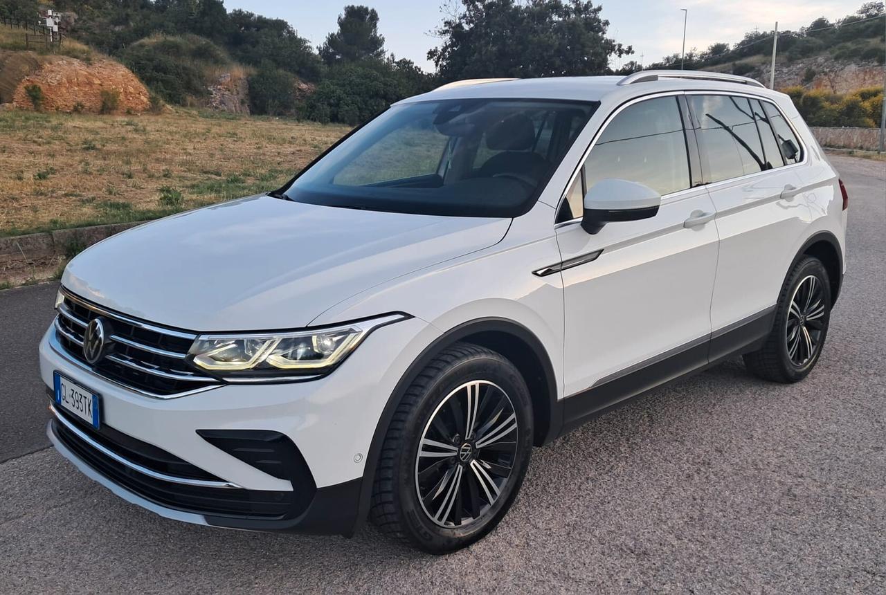 Volkswagen Tiguan 2.0 TDI 150 CV SCR DSG R-Line (IVA ESPOSTA)