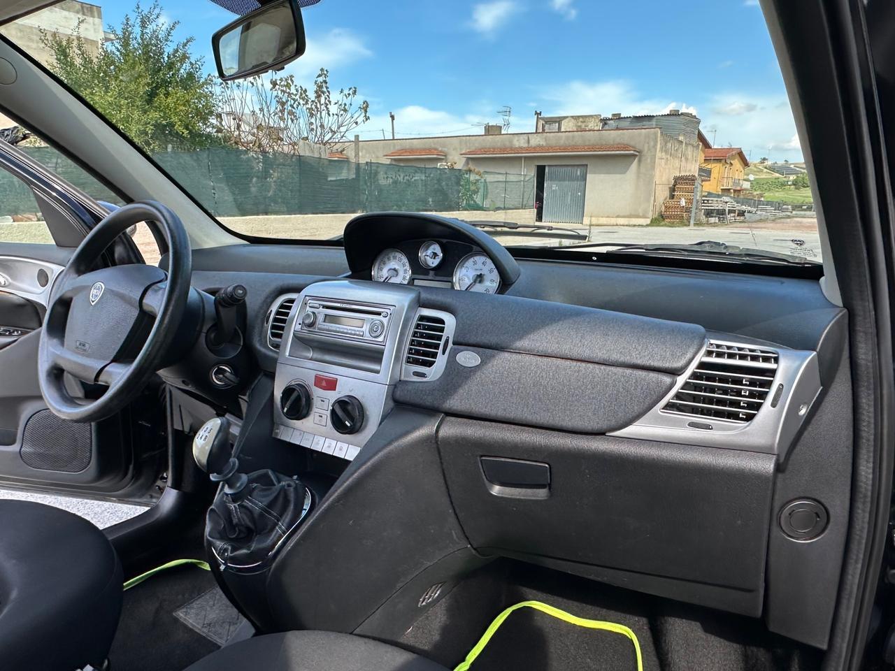 Lancia Ypsilon 1.4 Platino Ecochic GPL