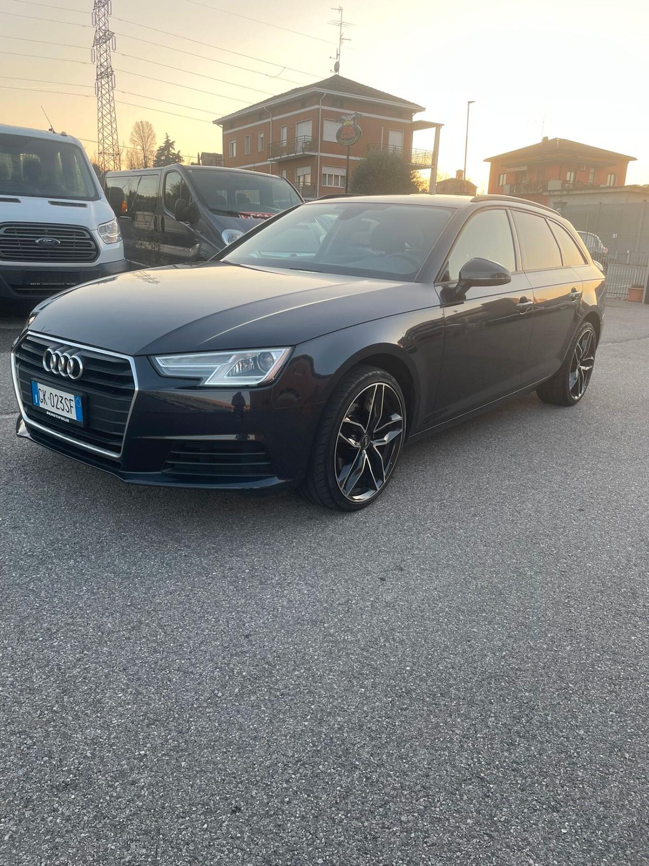 Audi A4 Avant 2.0 TDI 150 CV S tronic S line edition