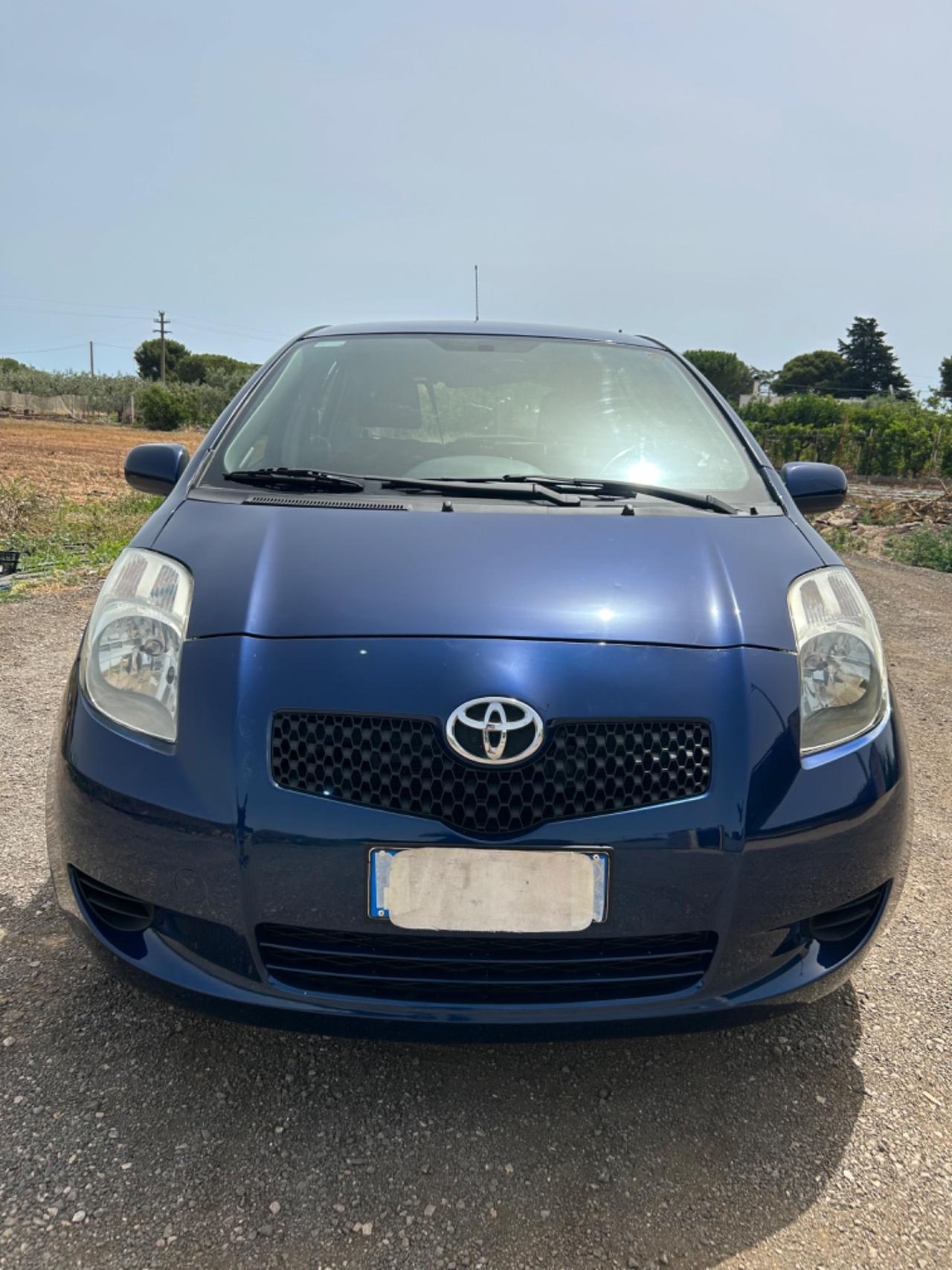 Toyota yaris 1.0