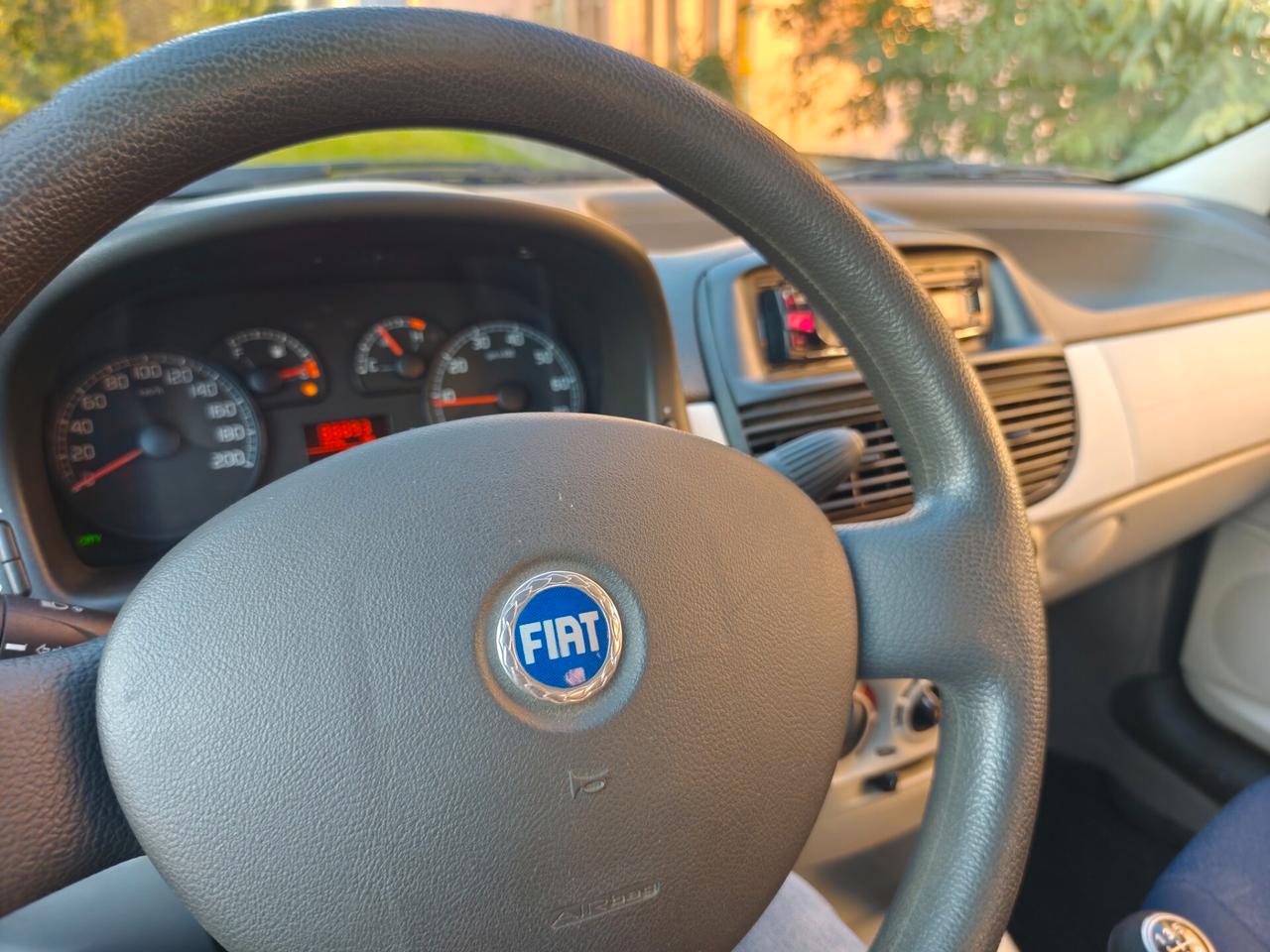 Fiat Punto 1.2 Benz 16V 5 porte 80 CV