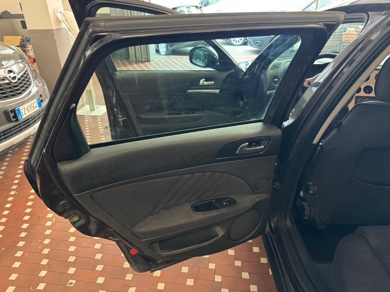 Alfa Romeo 159 1.9 JTDm Sportwagon Distinctive