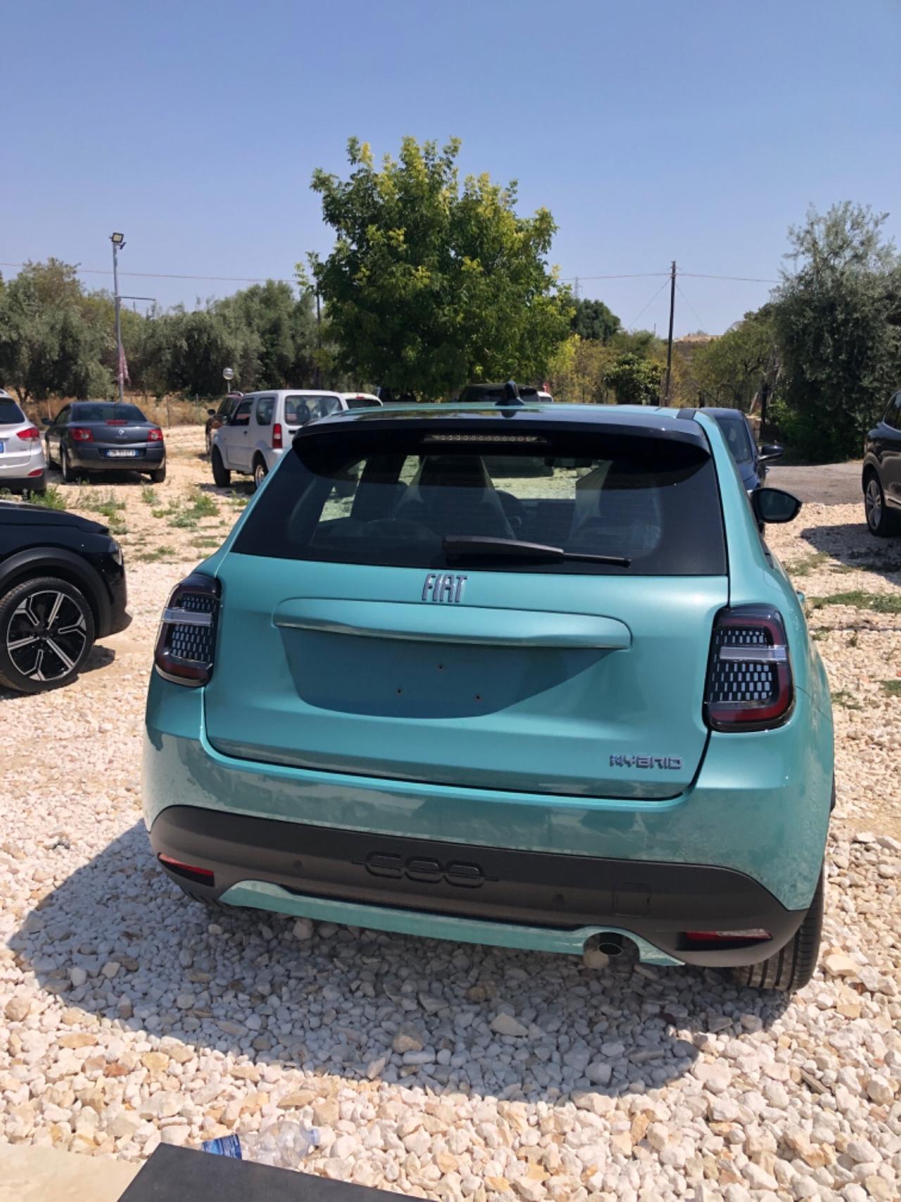 Fiat 600 Hybrid 110 CV DCT MHEV Business