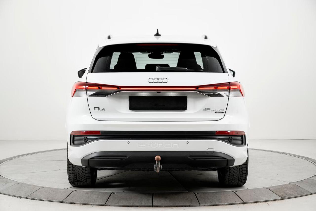 Audi Q4 e-tron 45 quattro Black Edition