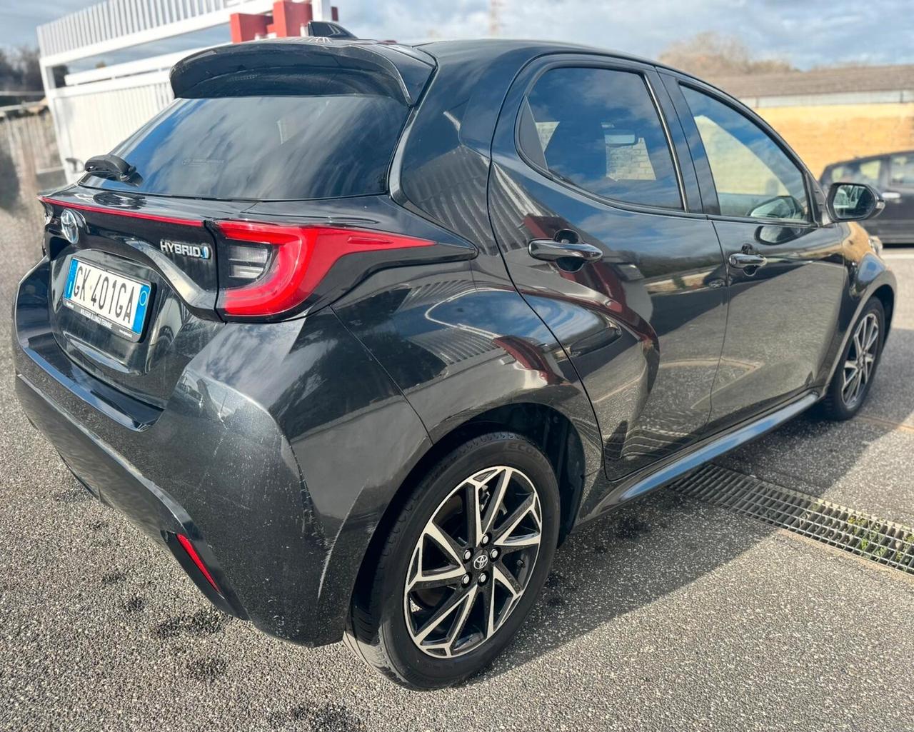 Toyota Yaris 1.5 Hybrid 5 porte Lounge tetto panoramico