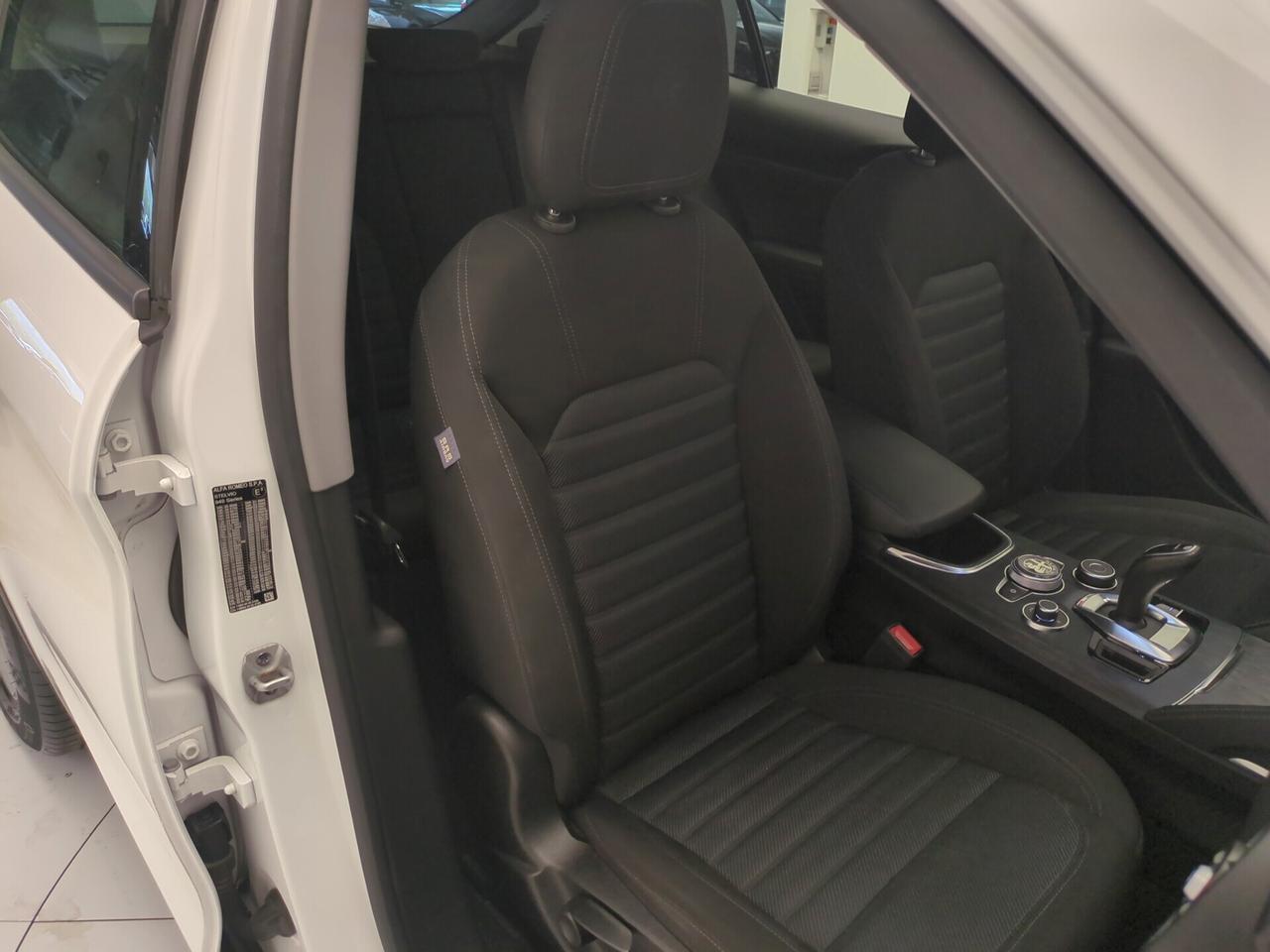 Alfa Romeo Stelvio 2.2 Turbodiesel 210 CV AT8 Q4 Business