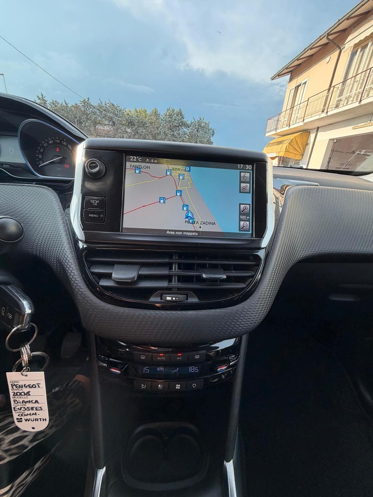 Peugeot 2008 1.2 VTi 82CV Allure