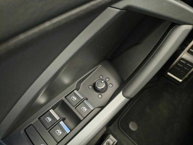 AUDI Q3 35 TDI S tronic Identity Black