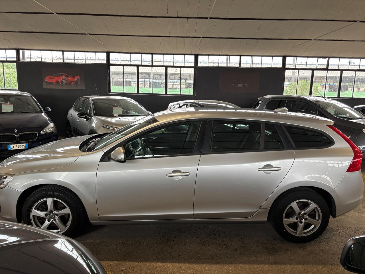 Volvo V60 1.6 84kw 115cv Momentum NEOPATENTATO