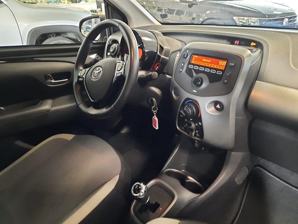 TOYOTA AYGO CONNECT X-COOL 1.0 M-MT (72 CV)