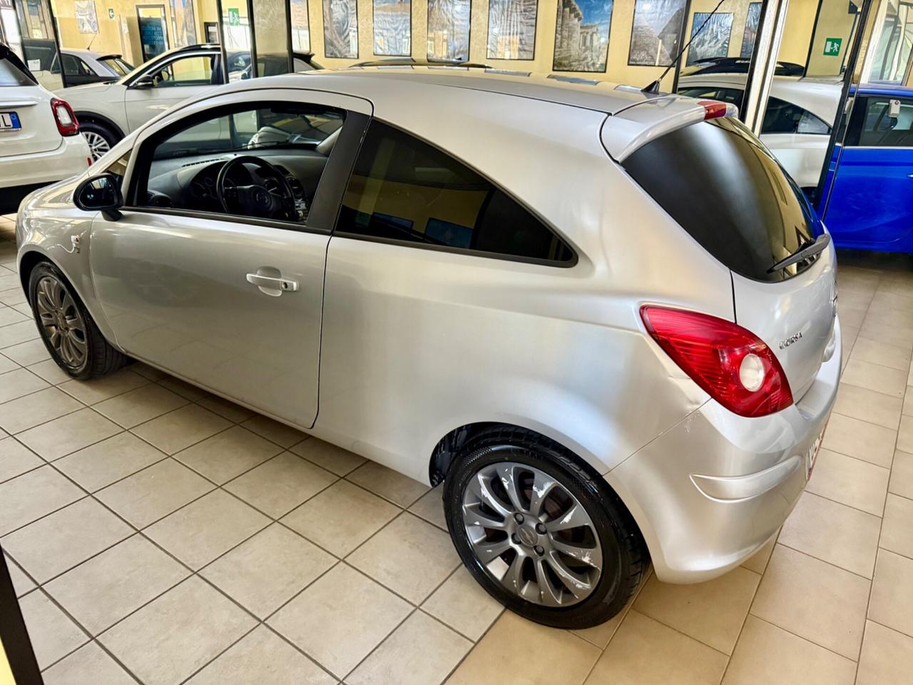 Opel Corsa 1.2 3 porte Edition