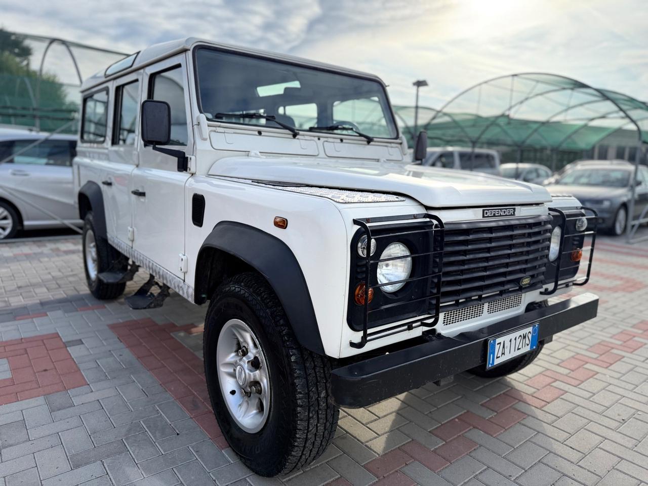 Land Rover Defender 110 2.5 Td5 9 POSTI SE