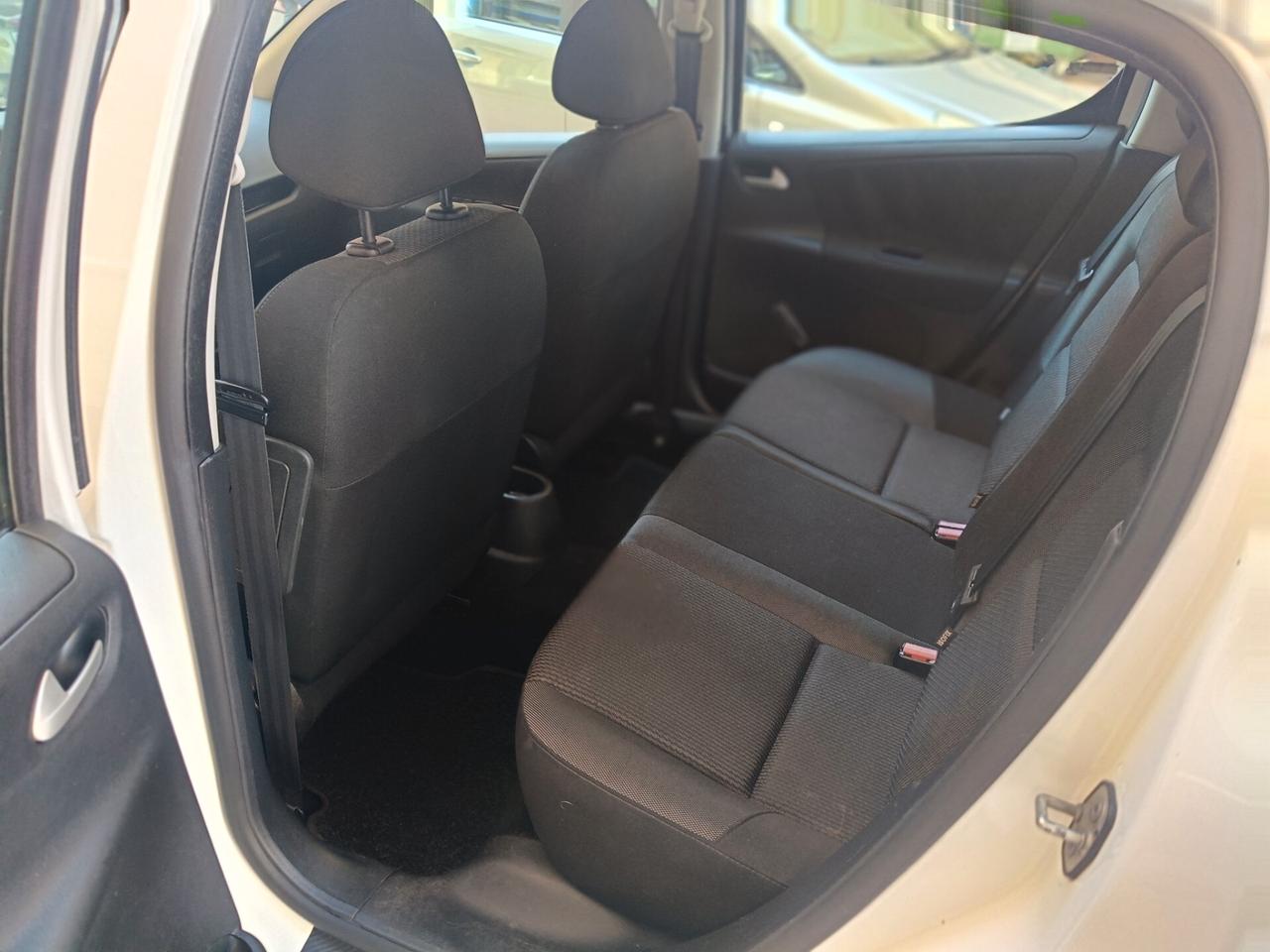 PEUGEOT 207 1.4 DIESEL 70CV-NEOPATENTATI-Euro 4790