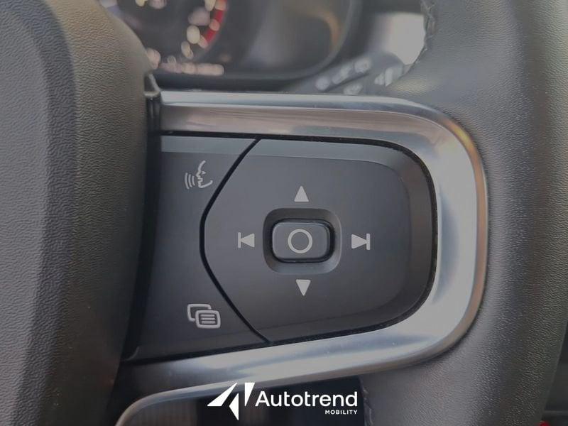 Volvo XC40 T2 129 CV Automatica NAVI LED Core