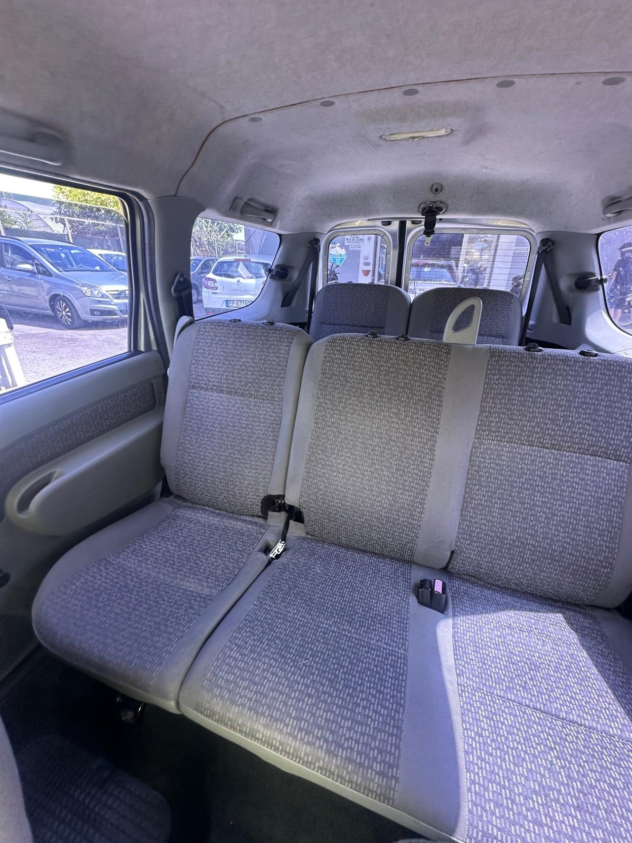 Dacia Logan MCV 1.5 dCi 70CV 7 posti Lauréate