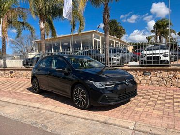 Volkswagen Golf 8 1.0 TSI Life 110CV