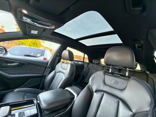 AUDI Q8 50 TDI 286 MHEV Sport s-line