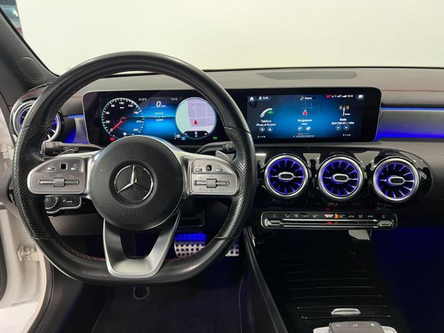 MERCEDES-BENZ CLA 200 d Automatic Shooting Brake Premium Black Pack