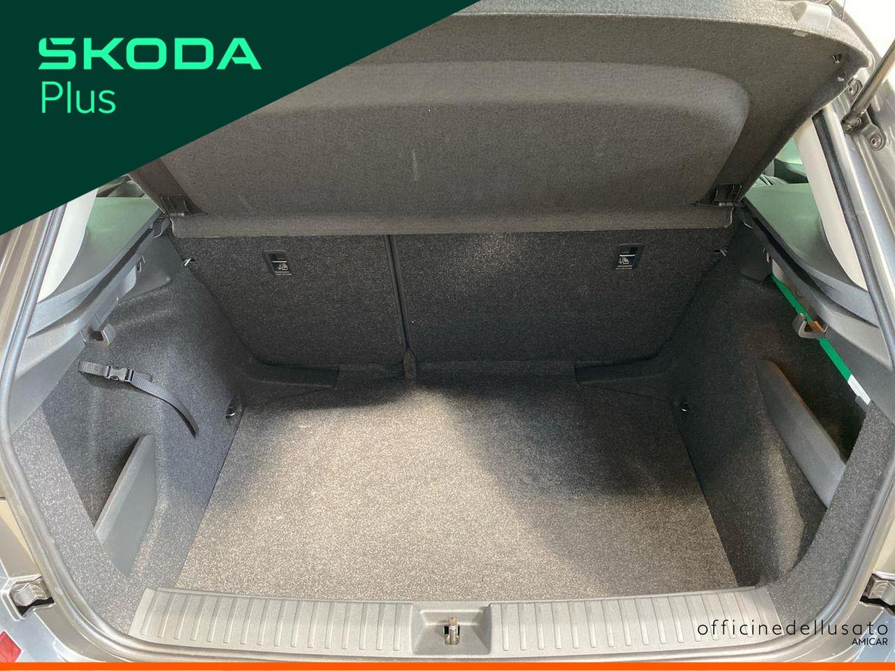 Skoda Kamiq 1.0 tsi 115cv black dots
