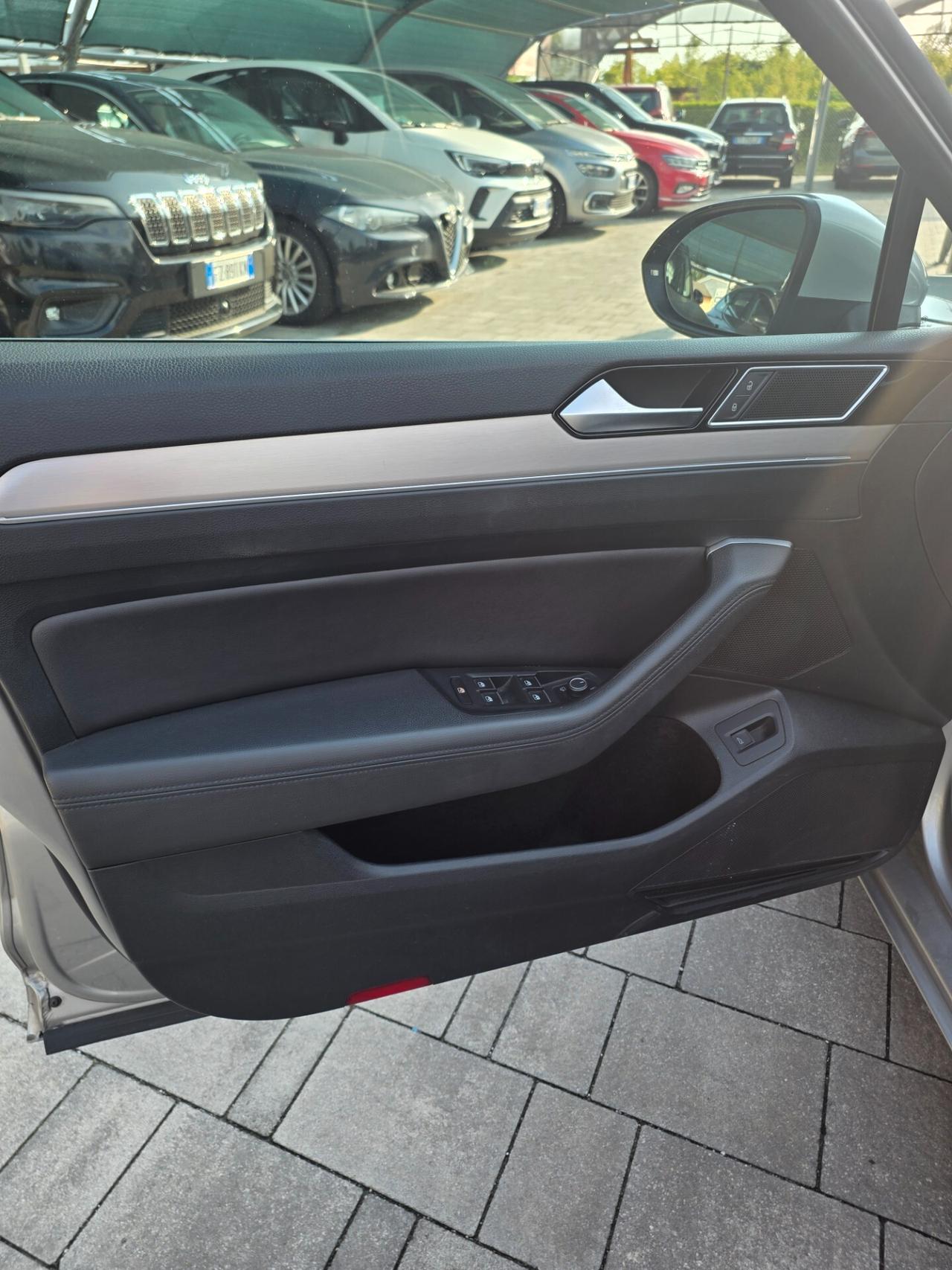 Volkswagen Passat 2.0 TDI DSG Highline BlueMotion Technology