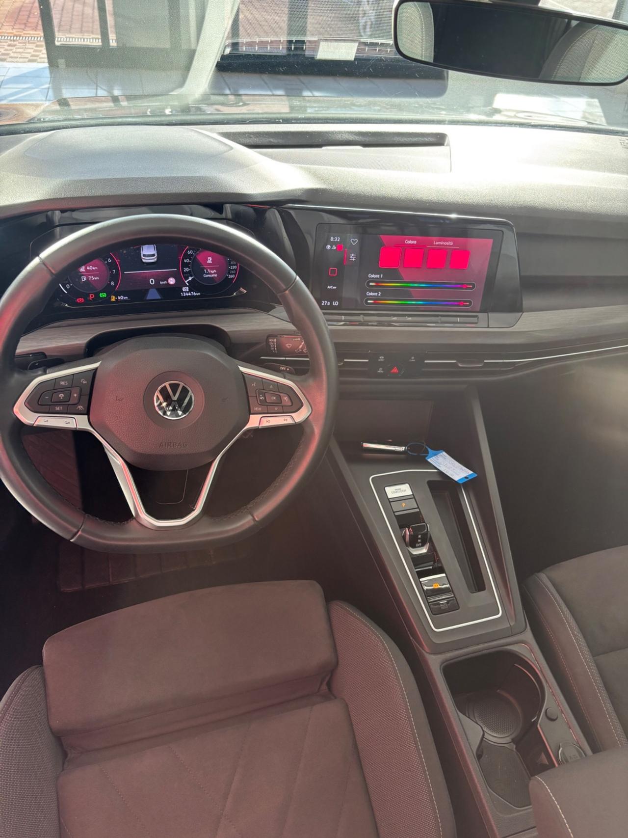Volkswagen Golf 1.5 TGI DSG Style