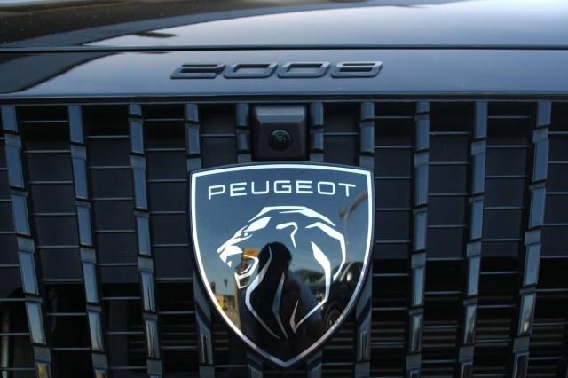 Peugeot 2008 1.2 puretech Allure s&s 100cv con CarPlay