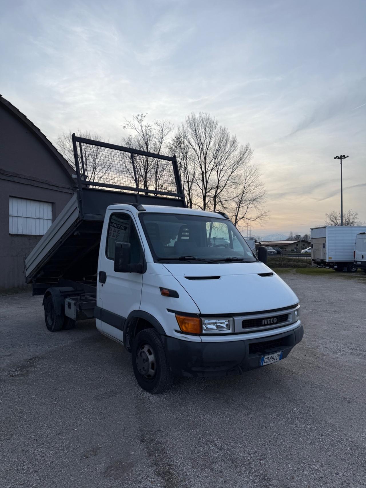 Iveco Daily ribaltabile trilaterale