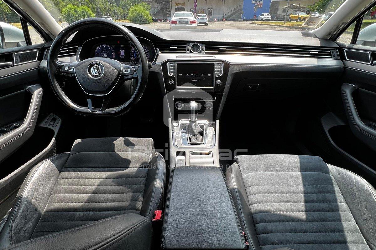 VOLKSWAGEN Passat Variant 2.0 TDI DSG Executive BlueMotion Tech.