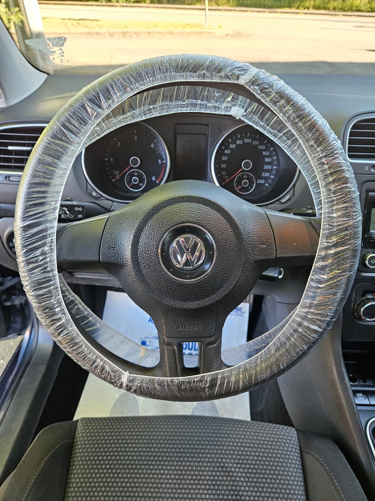 Volkswagen Golf 1.6 TDI NEOPATENTATI