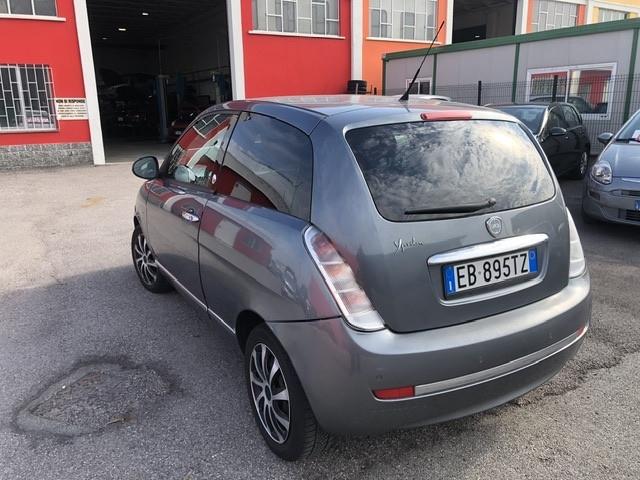 Lancia Ypsilon 1.4 Argento Ecochic GPL