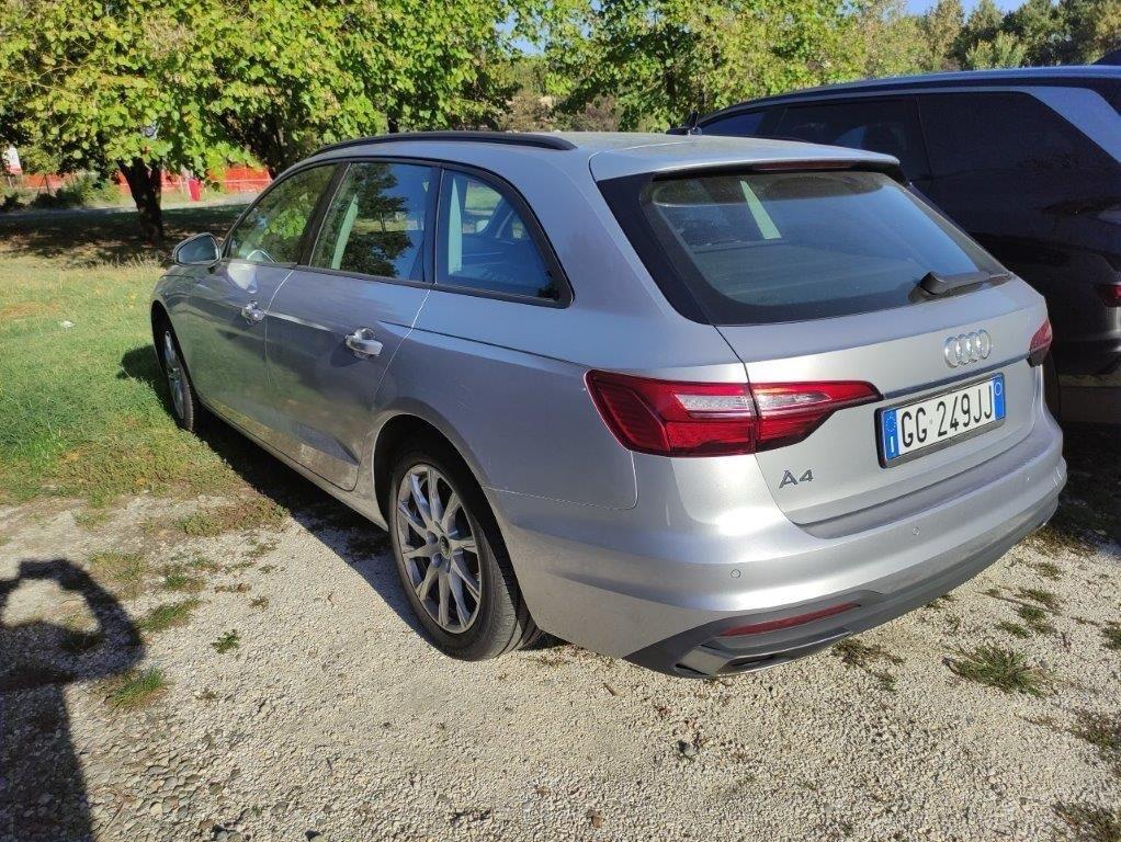 Audi A4 Avant 35 TDI/163 CV S tronic Business Advanced