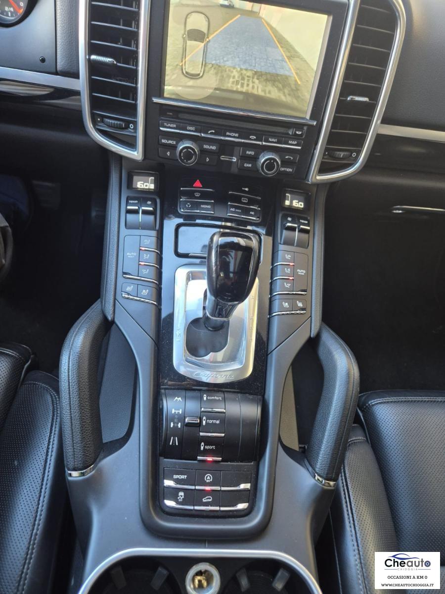 PORSCHE - Cayenne - 3.0 Diesel