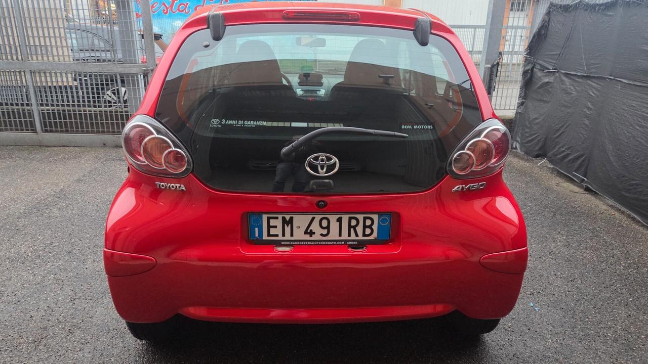 Toyota Aygo 1.0 12V VVT-i 5 porte Sol Connect
