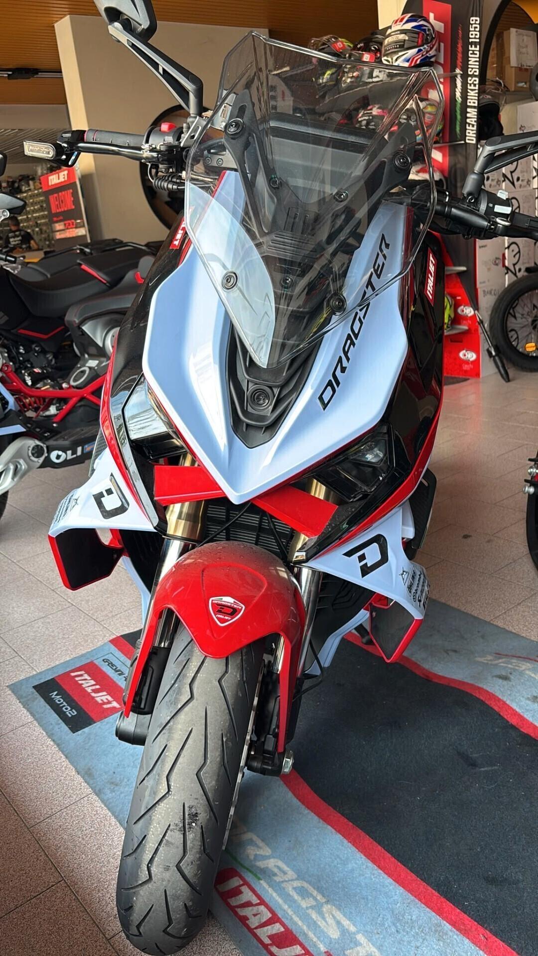 Italjet Dragster 700 Limited Edition "Gresini Racing"