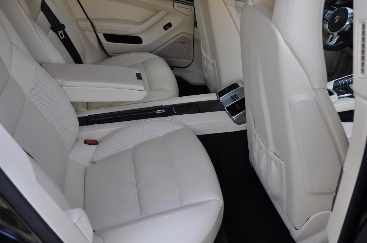 Porsche Panamera 4.8 Turbo S