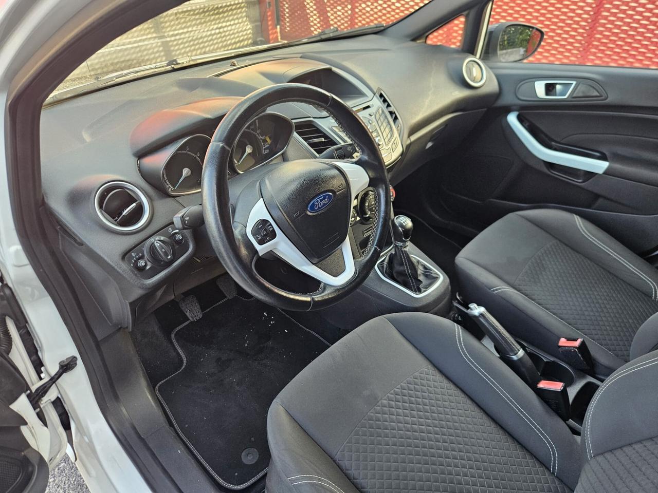 Ford Fiesta 1.0 80CV 5 porte Black & White Edition