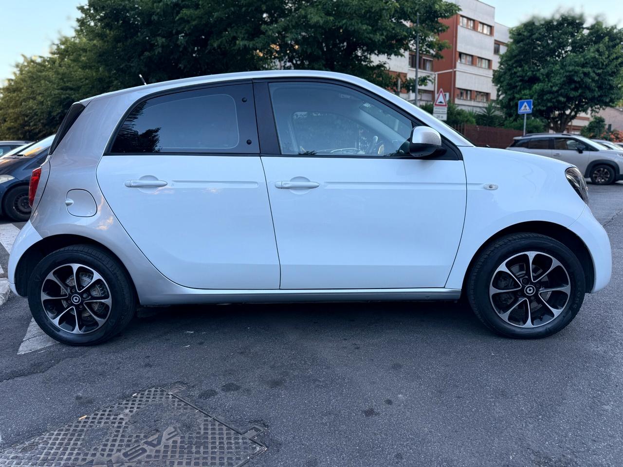 Smart ForFour 1.0 70cv Automatica NO VINCOLI