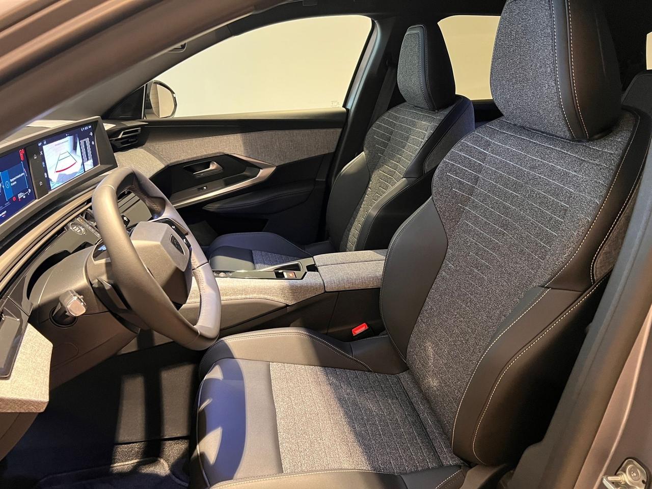 Peugeot 5008 Hybrid 145 e-DCS6 Allure