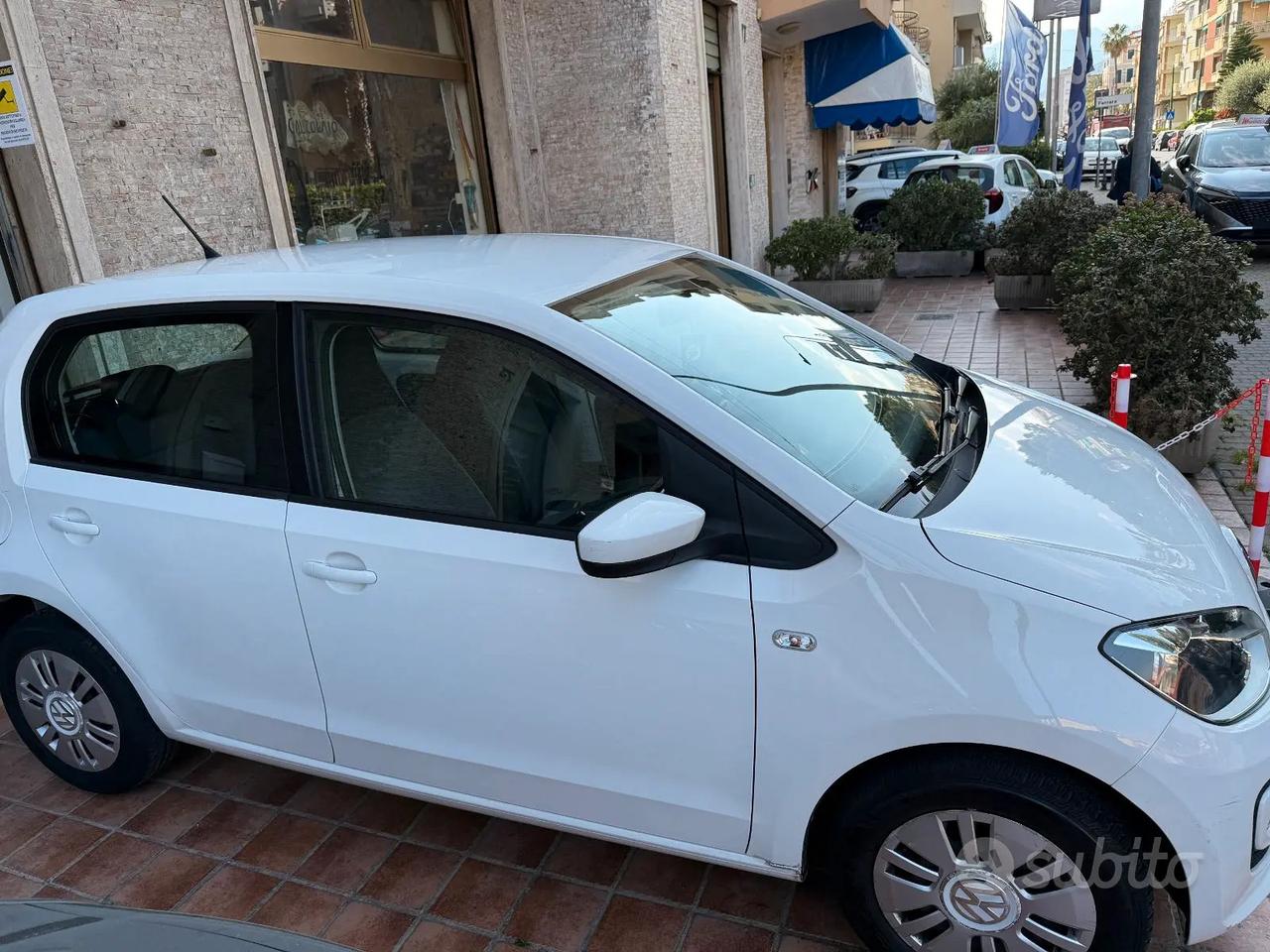 VOLKSWAGEN UP 1.0 BENZINA