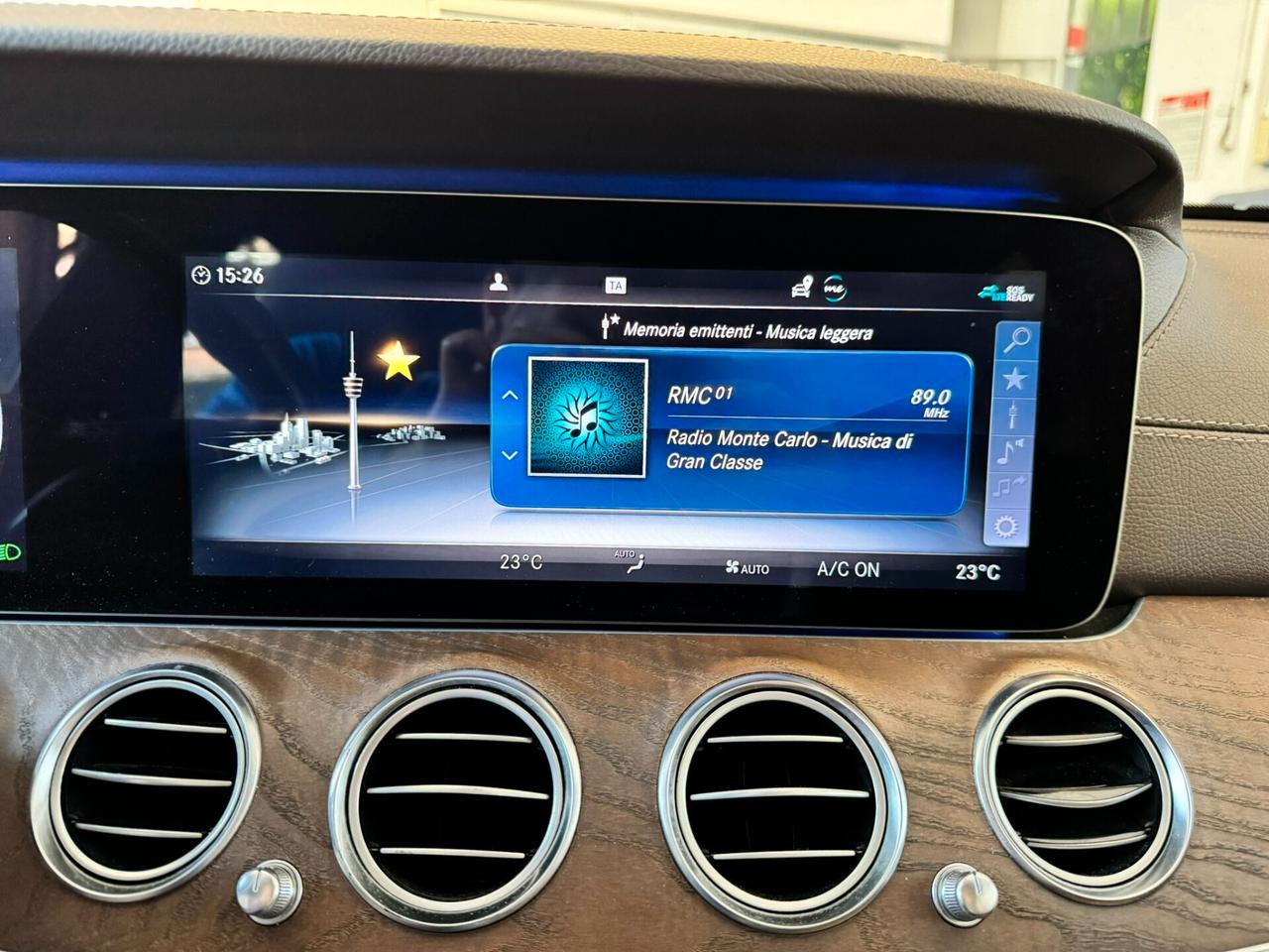 Mercedes-benz E 220 d Auto Premium Plus