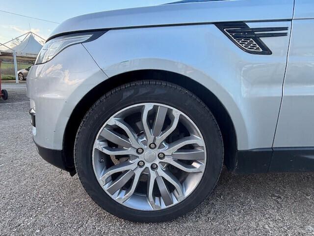 Land Rover RangeRover Sport 3.0 TDV6 HSE Dynamic