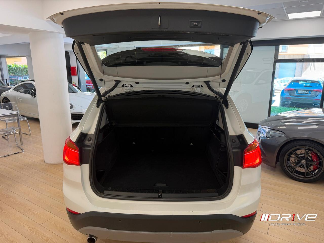 BMW X1 (F48) X1 sDrive18d Business