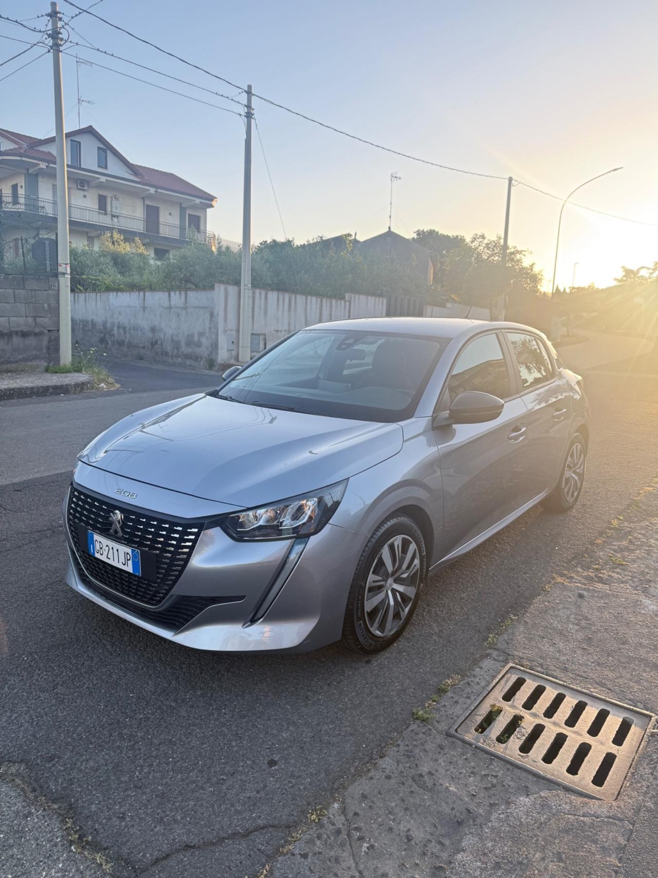 Peugeot 208 PureTech 75cv