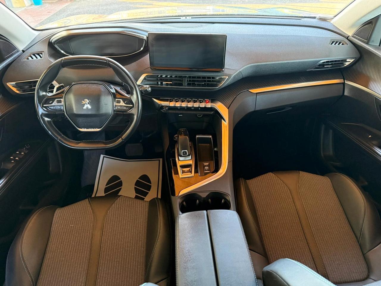 Peugeot 3008 BlueHDi 130 S&S EAT8 Allure