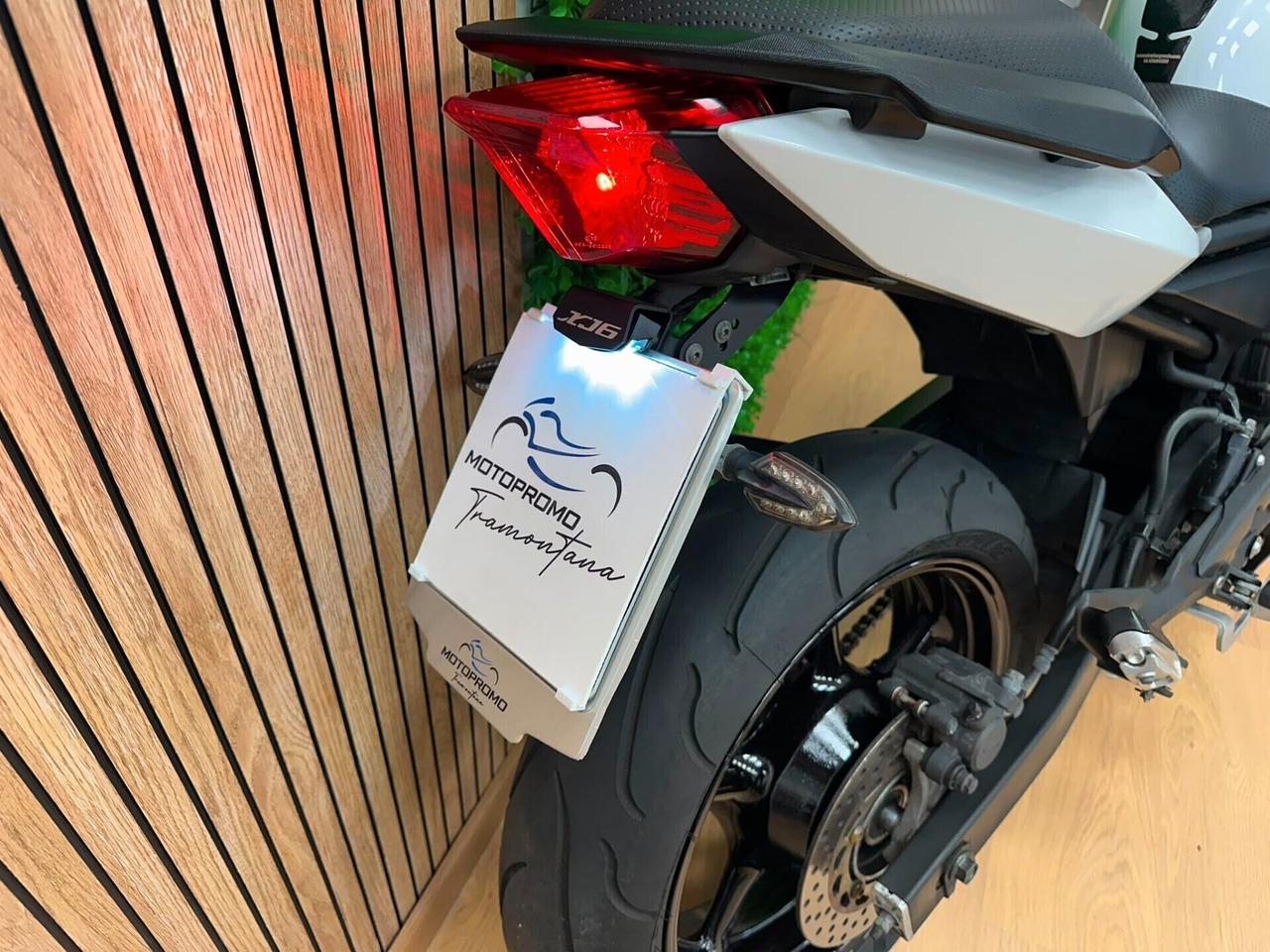 YAMAHA XJ-6 XJ6 XJ 600 / 7.000KM / TUA DA 99€ AL MESE