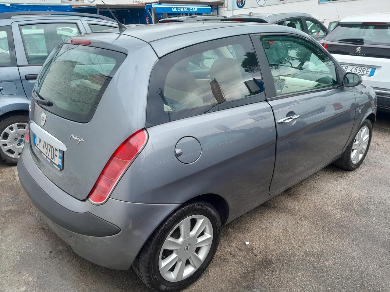 Lancia Ypsilon 1.3 Multijet Platino AUTOMATICA