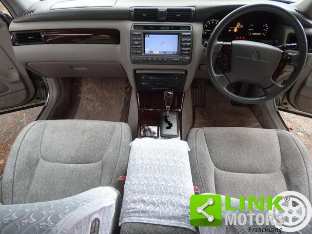 TOYOTA Crown Majesta 4.0 V8 S170 - 1999 ASI - Import