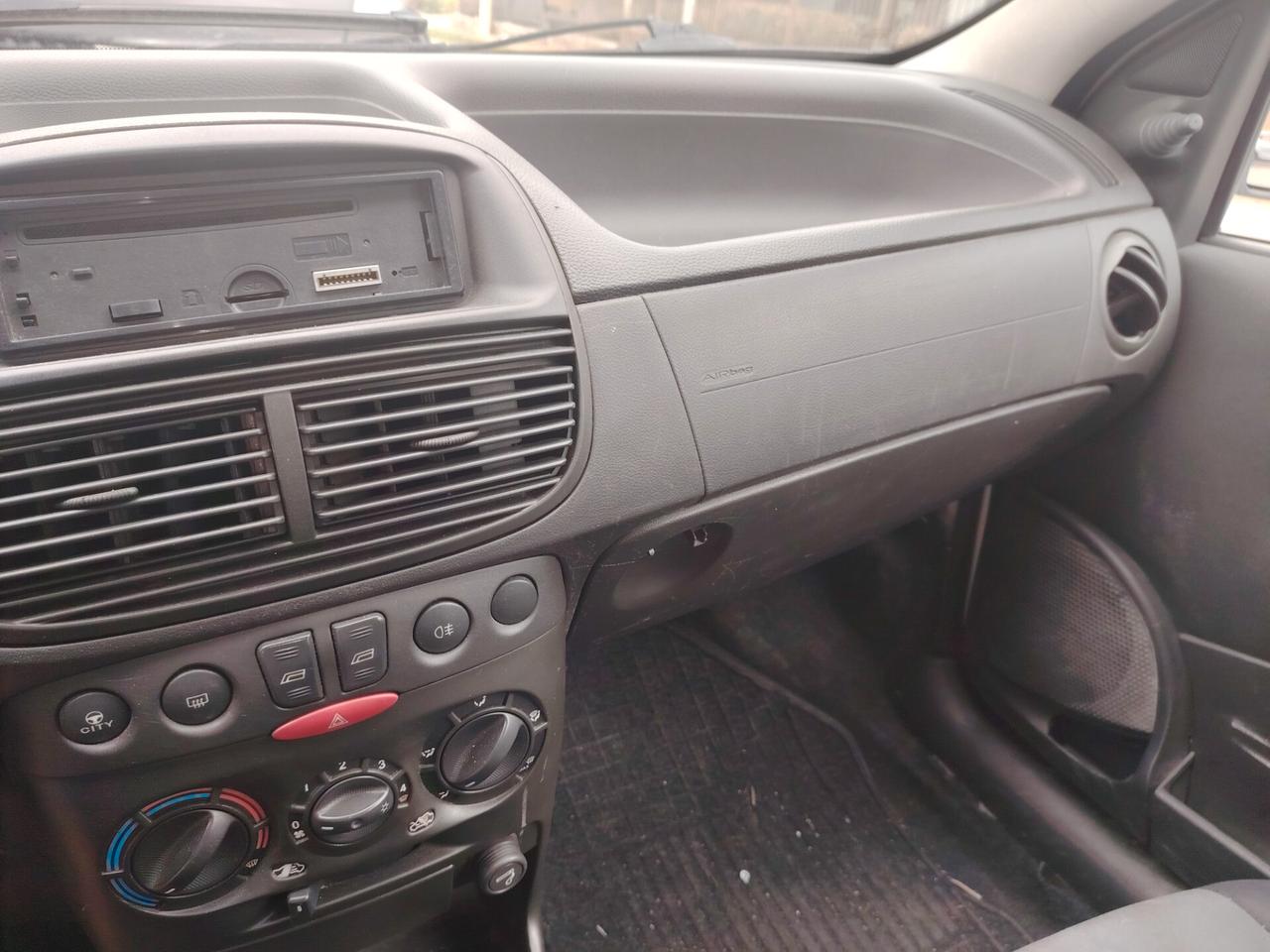 Fiat Punto 1.2 5 porte Active Natural Power