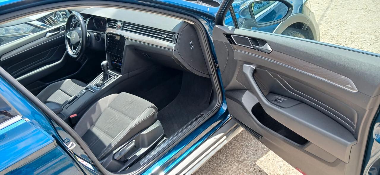 Volkswagen Passat Alltrack 2.0 TDI 200 CV 4MOTION DSG - 2021