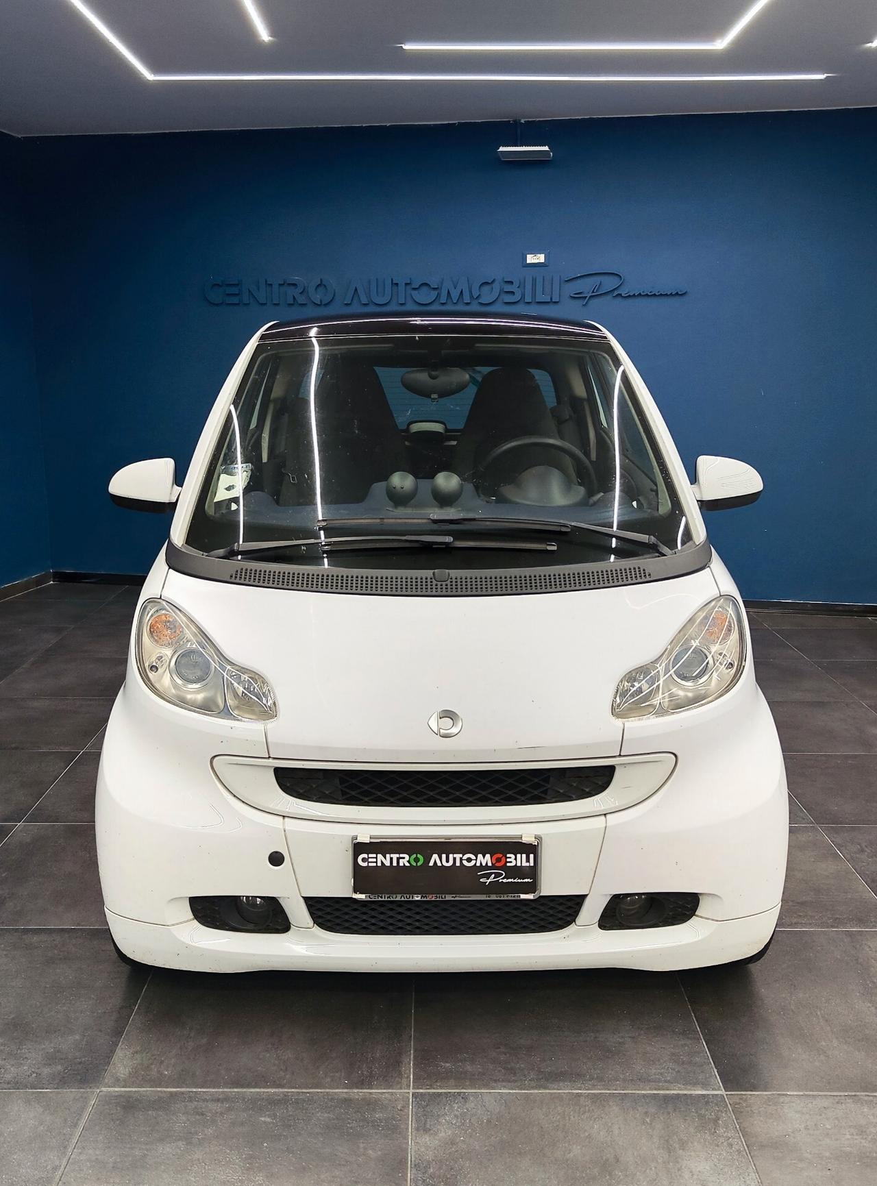 Smart fortwo 1,0 70CV MHD coupé passion